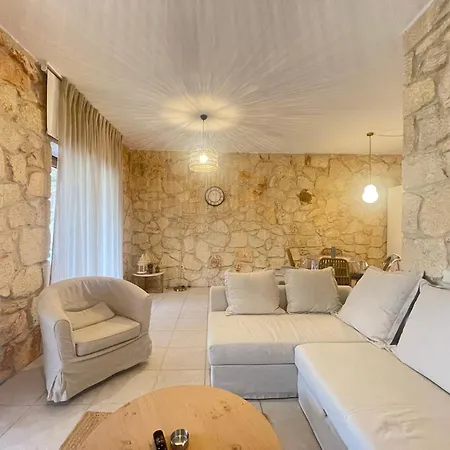 Tambos Sunset Retreat